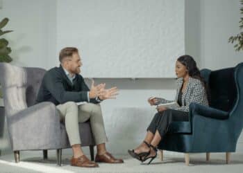 pexels-tima-miroshnichenko-5 tips om jezelf als student te onderscheiden tijdens een sollicitatiegesprek