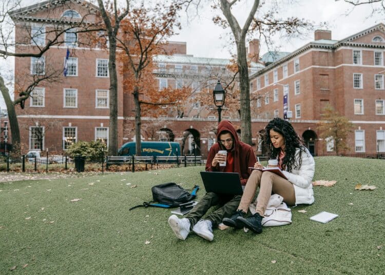 pexels-keira-burton - 6 memes qui vont bien résumer ton année 2025 en tant qu'étudiant