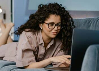 pexels-mart-production-calendrier avent 1 - Utilise des « routines » pour éliminer les frustrations