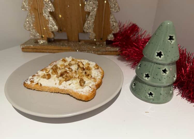 Recette du blocus : Toast ricotta-miel et noix