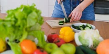 pexels-shvetsa-planche de cuisine avec des couleurs - Comprendre les termes de cuisine quand on est étudiant