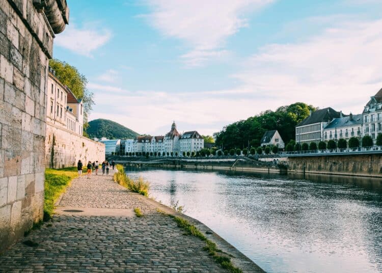 pexels-adrien-olichon-les bords de meuse de Namur-Les 6 meilleurs endroits pour courir à Namur