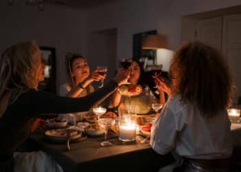 pexels-cottonbro-4 dingen om als student te doen in aanloop naar Internationale Vrouwendag