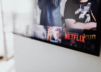 pexels-karolina-grabowska- Téléréalités sur Netflix Les émissions à ne pas manquer