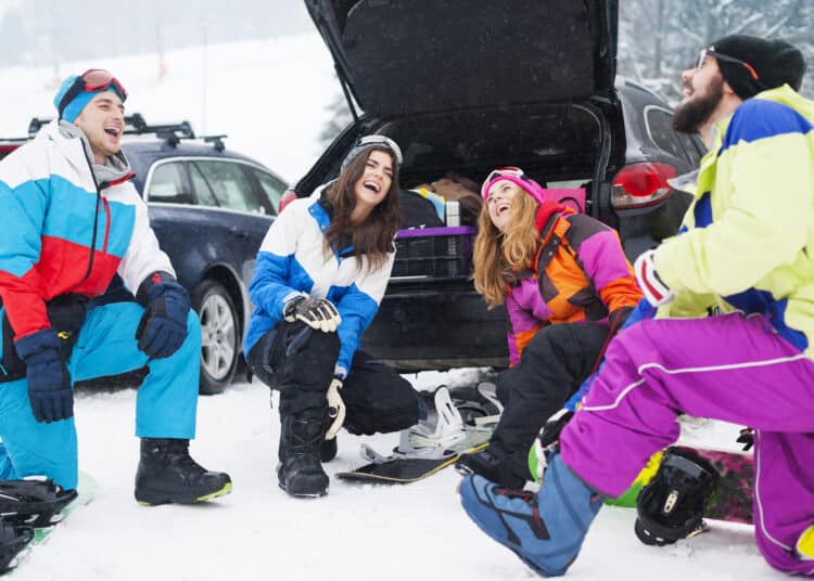 5 objets indispensables pour ton trajet en voiture vers le ski