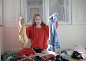 pexels-olly-6 tips om als student een capsule wardrobe samen te stellen