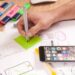 pixabay - ux conception - table avec pc et papier pour organisation - 5 astuces pour suivre le programme que tu t’es fixé