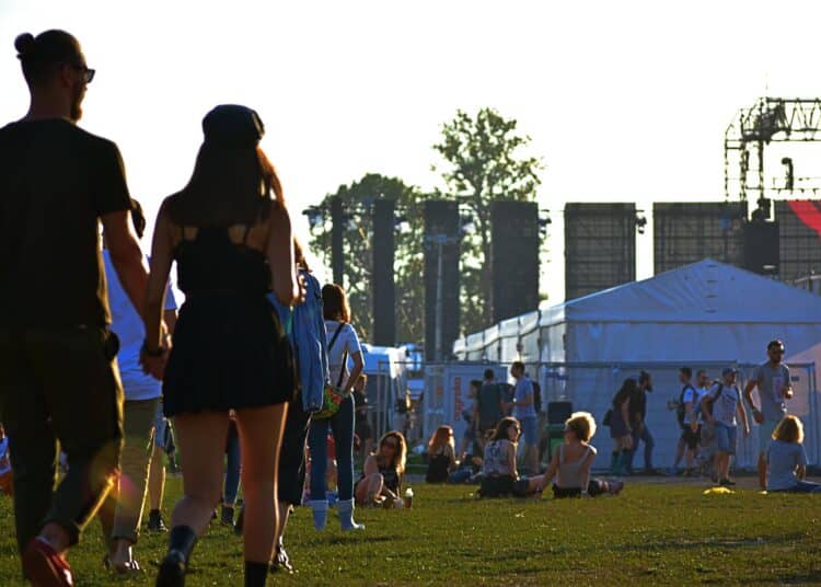 Pluie, boue ou canicule : comment survivre à toutes ces galères des Ardentes 2025