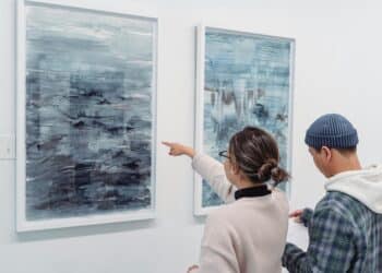 pexels-greta-hoffman-etudiants-au-musee-Ce-que-tu-dois-savoir-sur-les-Nocturnes-des-musees-bruxellois