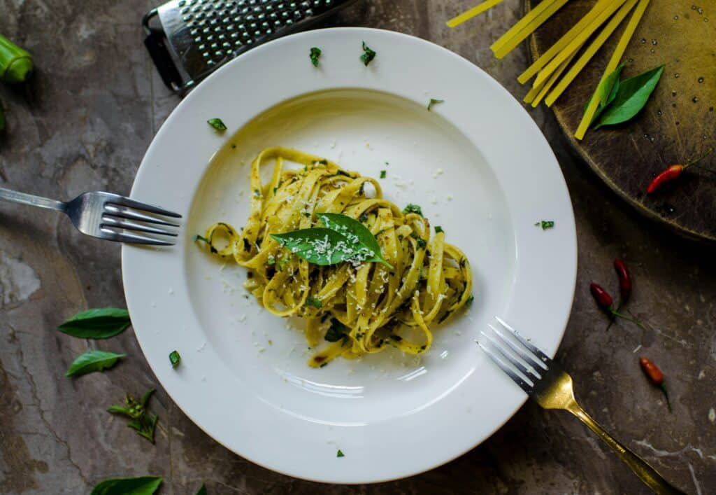 pexels-lgh_9- pâtespour rappeler les épinards avec parmesan - Recette pâtes grecques aux épinards