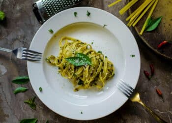 pexels-lgh_9- pâtespour rappeler les épinards avec parmesan - Recette pâtes grecques aux épinards