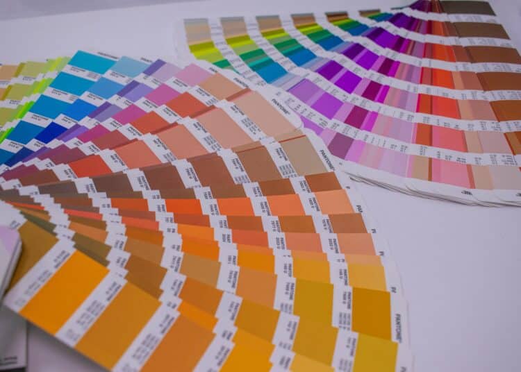 Colorimétrie : tons chauds et froids, quelles sont les couleurs qui te vont ?