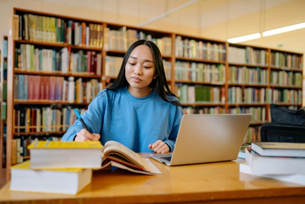 4 redenen om aan een hogeschool te studeren