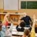 etudiants-dans-auditoire-5-astuces-pour-te-motiver-a-aller-en-cours-au-Q2