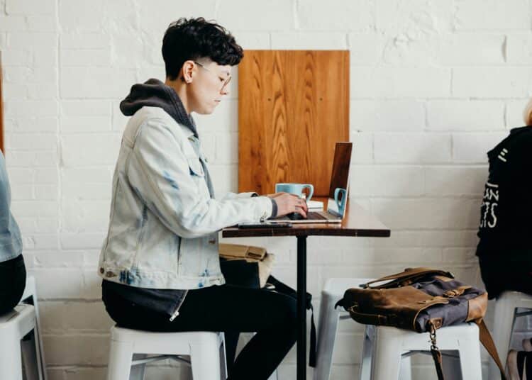 unsplash-brooke-cagle - Le blocus en 6 memes