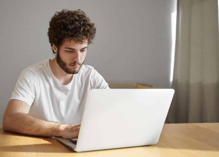 Bon plan étudiant : Comment profiter de ta réduction étudiante sur ExpressVPN ?