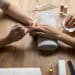 Manucure japonaise : Les essentiels pour des ongles parfaits quand on est étudiant