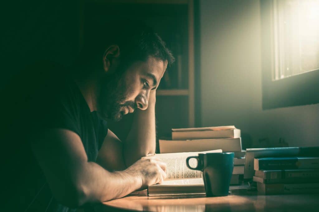 4-tips-voor-studenten-om-vlot-dikke-boeken-uit-te-lezen