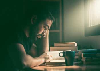 4-tips-voor-studenten-om-vlot-dikke-boeken-uit-te-lezen