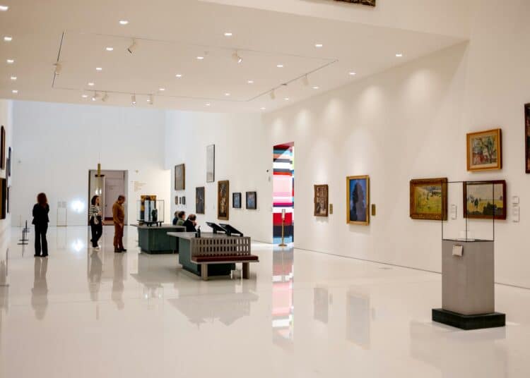 Étudiant et artiste : ce que tu dois savoir sur la sélection des artistes par les galeries