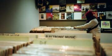 4 must-visit vinylwinkels voor studenten in Brussel