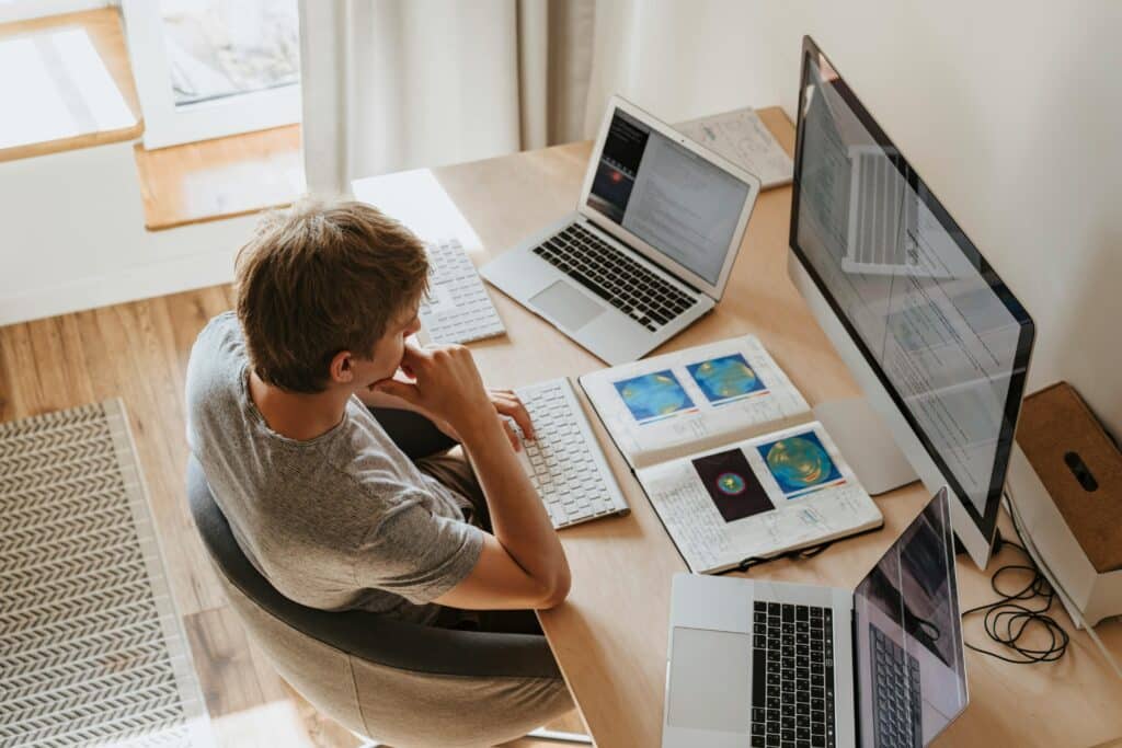 Studeren met samenvattingen: hoe maak je ze duidelijk en effectief?
