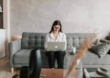 Top 5 best betaalde studentenjobs die je niet mag missen