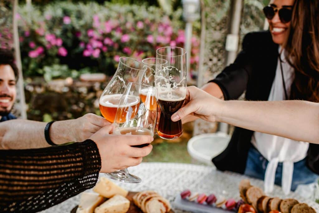 Comment profiter de la soirée avec un petit budget ?