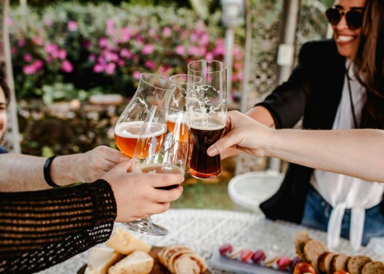 Comment profiter de la soirée avec un petit budget ?