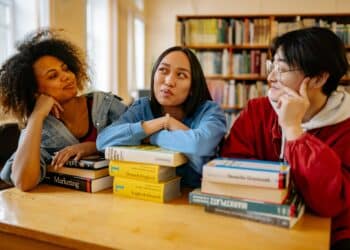 4 voordelen van studeren in de campusbibliotheek