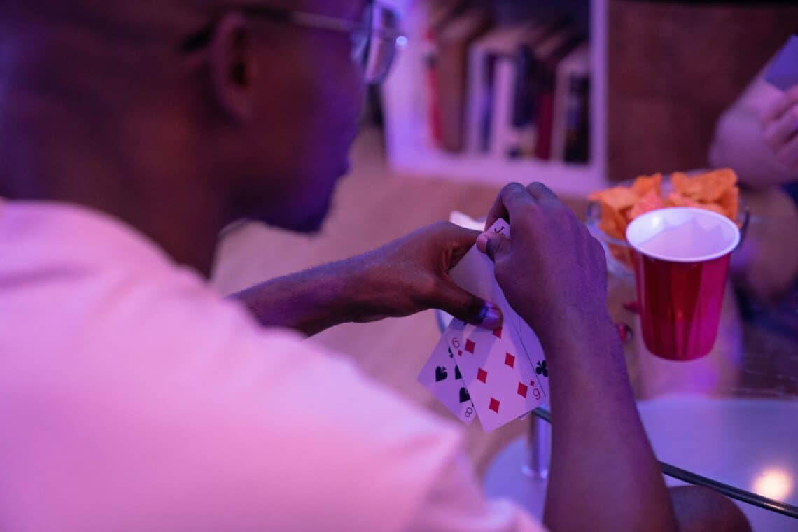 4 alcoholspelletjes voor een avond met je vrienden