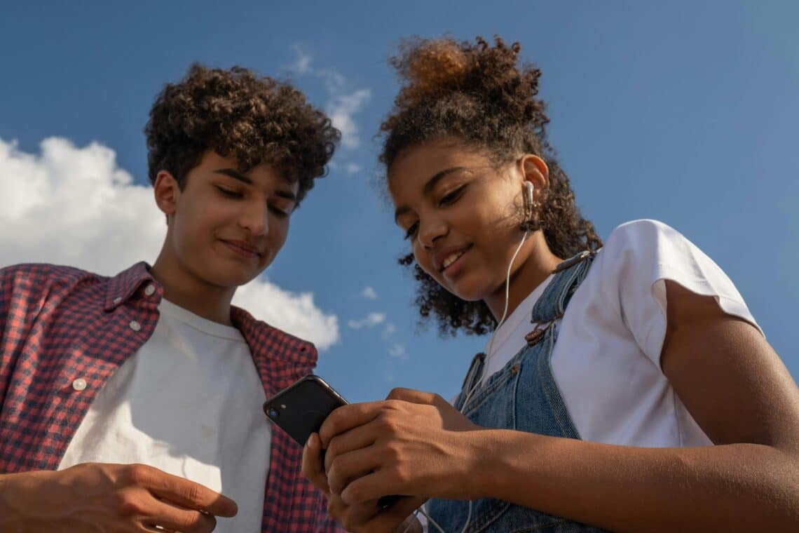 Deze zomerliedjes moet je hebben in je zomer playlist