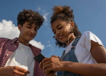 Deze zomerliedjes moet je hebben in je zomer playlist