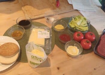 Recette étudiante : le burger de luxe avec son alternative végé