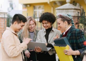 Rentrée 2025 : applis, podcasts et astuces pour bien s’organiser dès la première semaine