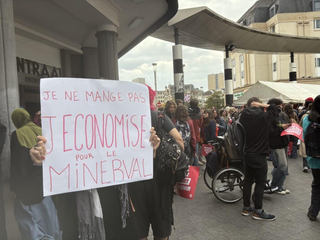 Manifestation des étudiants contre l’augmentation du minerval : Kotplanet y était.