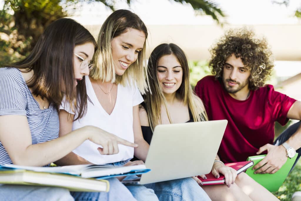 Campus Louvain-la-Neuve : mode d’emploi et bons plans étudiants