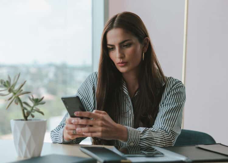 Étudiant jobiste à Bruxelles ou en Wallonie ? Attention à Student@work