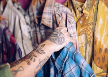 Seconde main à LLN : où acheter et déposer tes vêtements ?